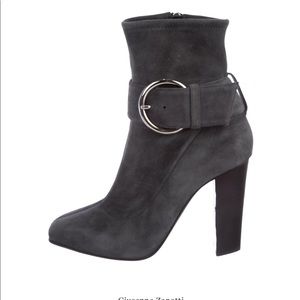 Very good used condition Suede boots